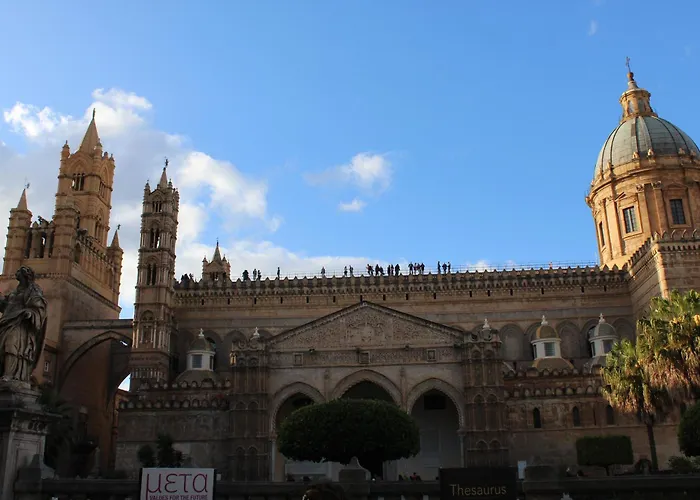 La Siciliana-di Fronte La Cattedrale